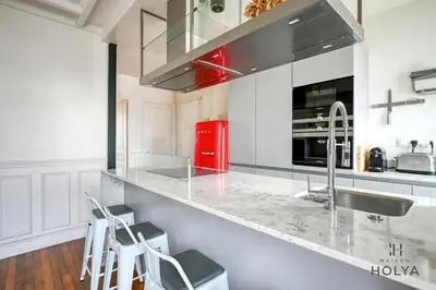 Cuisine ou kitchenette dans l'établissement Proche Paris - Le Moderne - 18MB