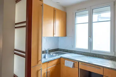 Cuisine ou kitchenette dans l'établissement Spacious Apartment for 6 People