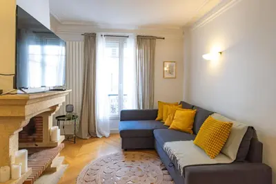 Coin salon dans l'établissement Spacious Apartment for 6 People