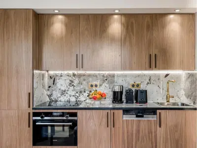 Cuisine ou kitchenette dans l'établissement Merveil - Luxury Suite - Champs Elysees - St Cyr I