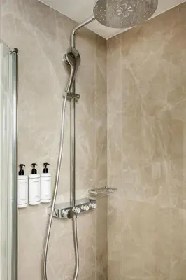 Salle de bains dans l'établissement Merveil - Luxury Suite - Champs Elysees - St Cyr I