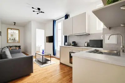 Cuisine ou kitchenette dans l'établissement Charming apartment -1BR-4P- Gare Montparnasse