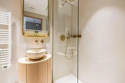 Salle de bains dans l'établissement 153 Suite luxueuse-Etienne Marcel-Châtelet-Paris 3