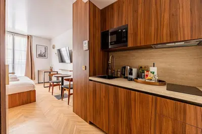 Cuisine ou kitchenette dans l'établissement 152 Suite luxueuse-Etienne Marcel-Châtelet-Paris 3