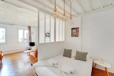 Coin salon dans l'établissement GuestReady - Appartement arty cosy et très central