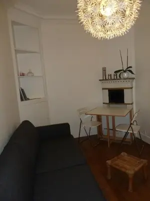 Coin salon dans l'établissement Au coeur de Paris