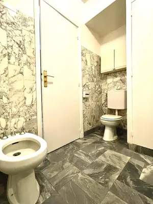 Salle de bains dans l'établissement Champs elysees apartment 4
