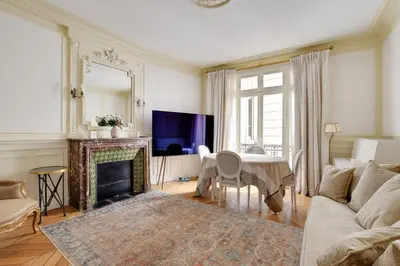 Télévision ou salle de divertissement dans l'établissement Trocadero - Longchamp 2bdr