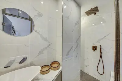 Salle de bains dans l'établissement Bluestay 13 - Charmant appartement à Paris