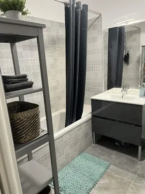 Salle de bains dans l'établissement Modern apartment with terrace
