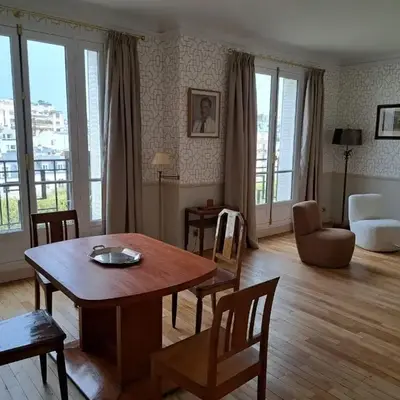 Bright & elegant appartment with view over Invalides