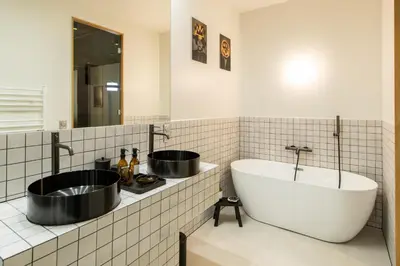 Salle de bains dans l'établissement Room Aboukir, Paris Centre