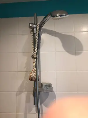 Salle de bains dans l'établissement Joli deux pièces bien decores