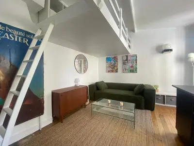 Coin salon dans l'établissement Studio au cœur de Montmartre