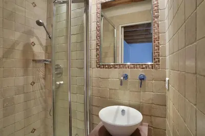 Salle de bains dans l'établissement 3min Notre Dame de Paris | Studio