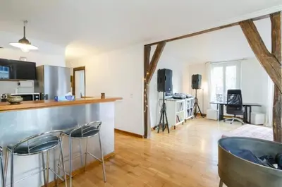 Cuisine ou kitchenette dans l'établissement Appartement Paris Centre Vavin2