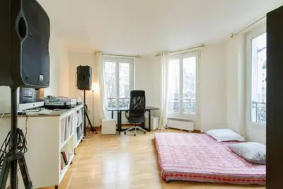 Télévision ou salle de divertissement dans l'établissement Appartement Paris Centre Vavin2