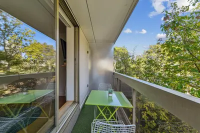 Balcon ou terrasse dans l'établissement Chic studio Champs-élysées