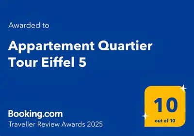 Certificat, récompense, panneau ou autre document affiché dans l'établissement Appartement Quartier Tour Eiffel 5 Free Netflix