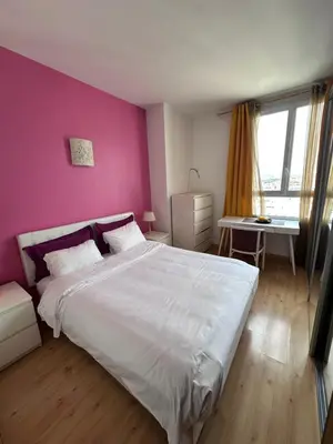 Plan de l'établissement Superbe appartement vue sur la Seine situé à Boulogne-Billancourt