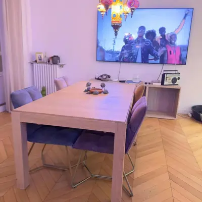 Télévision ou salle de divertissement dans l'établissement Appartement Paris 12 proche du centre avec parking