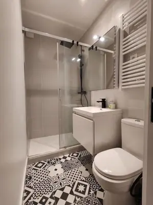 Salle de bains dans l'établissement Studio moderno al centro di Parigi - République