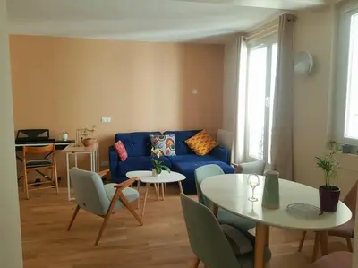 Coin salon dans l'établissement Calme Séjour - Montmartre