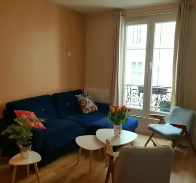 Coin salon dans l'établissement Calme Séjour - Montmartre