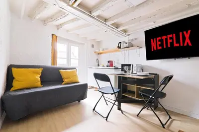 Plan de l'établissement Studio Appartement Quartier Saint-Michel Notre-Dame 3 Free Netflix