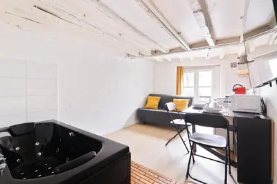 Plan de l'établissement Studio Appartement Quartier Saint-Michel Notre-Dame 3 Free Netflix