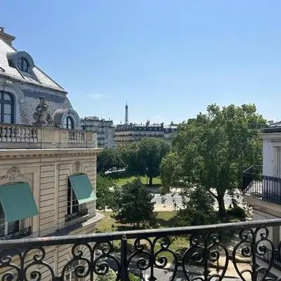 Vue Tour Eiffel et 5 minutes des Champs-Elysees Appartement 2 chambres Paris 16 Etoile