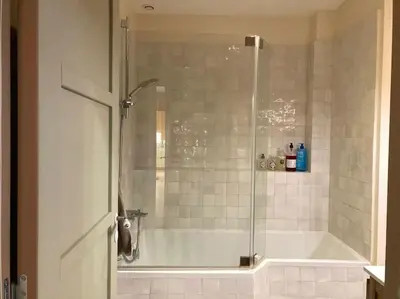 Salle de bains dans l'établissement Magnifique appartement proche tour Eiffel