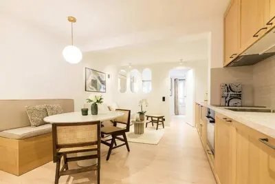Cuisine ou kitchenette dans l'établissement Opéra - Elégant appartement - Haystia
