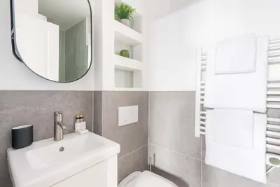 Salle de bains dans l'établissement République - Charmant studio - Haystia