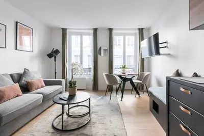 Coin salon dans l'établissement République - Charmant studio - Haystia