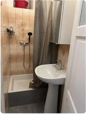Salle de bains dans l'établissement Studio proche Paris, proche meteo 4,13