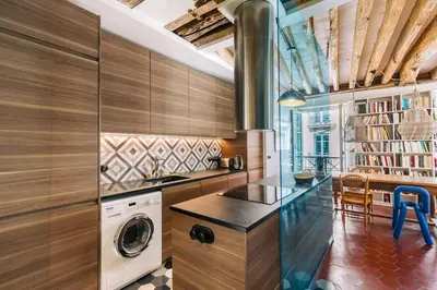 Cuisine ou kitchenette dans l'établissement Trendy flat Luxembourg gardens