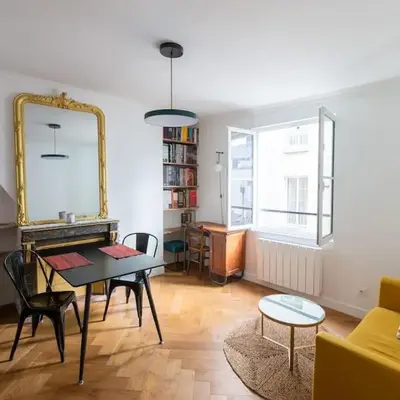 Appartement contemporain rénové dans le centre de Paris