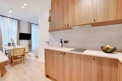 Cuisine ou kitchenette dans l'établissement Elegant apartment with AC -2BR-6P- le Marais