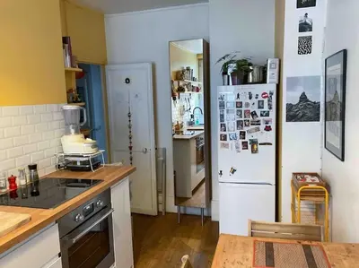 Cuisine ou kitchenette dans l'établissement Quiet APT 2Rooms Big Kitchen Canal Saint Martin