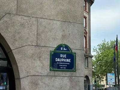 Certificat, récompense, panneau ou autre document affiché dans l'établissement Saint Germain by Melvane