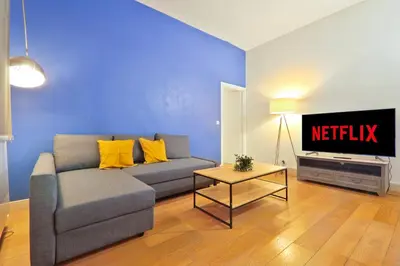 Télévision ou salle de divertissement dans l'établissement Appartement Quartier Palais Garnier Free Netflix