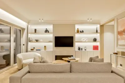 Télévision ou salle de divertissement dans l'établissement Maison Iéna - Serviced Apartments on Champs Elysées