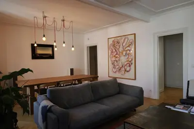 Coin salon dans l'établissement Bel appartement 4 personnes / Pigalle - Montmartre