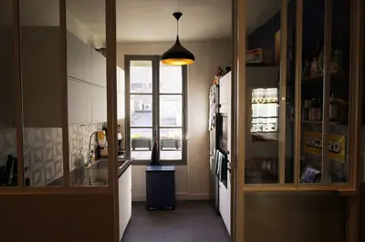 Cuisine ou kitchenette dans l'établissement Bel appartement 4 personnes / Pigalle - Montmartre
