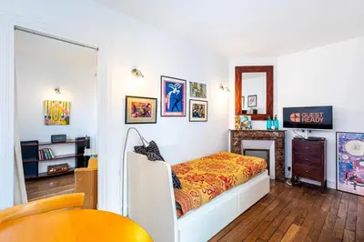 Un ou plusieurs lits dans un hébergement de l'établissement GuestReady - Espace Chic et Pratique pour 2