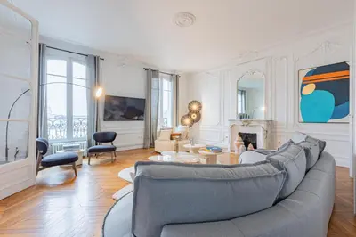 Coin salon dans l'établissement Luxueux Appartement 5 BD, Arc de Triomphe
