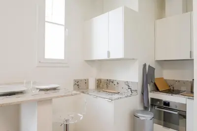 Cuisine ou kitchenette dans l'établissement Nouveau studio au cœur de l'Opéra - Paris 1er