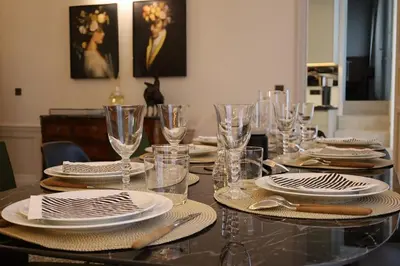 Boissons dans l'établissement Appartement luxueux / historique proche bon marché