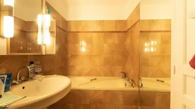 Salle de bains dans l'établissement Spacieux au coeur du Marais | 4 personnes